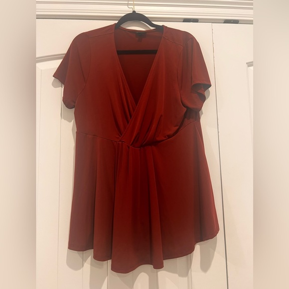☀️Torrid maroon Blouse☀️ - Picture 1 of 6